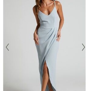 Never Worn Blue Showpo Dress - Size 4